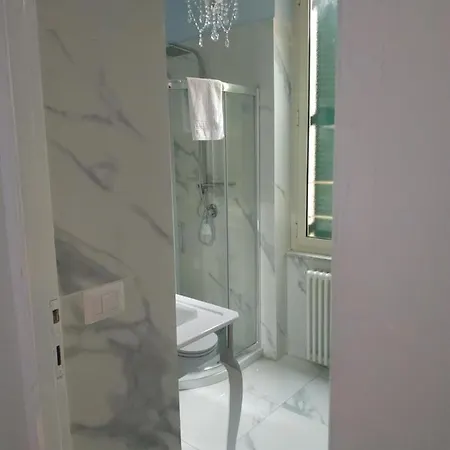 Around The Corner Colosseo فندق مبيت وإفطار روما