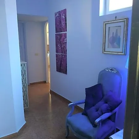B&B Around The Corner Colosseo 4*