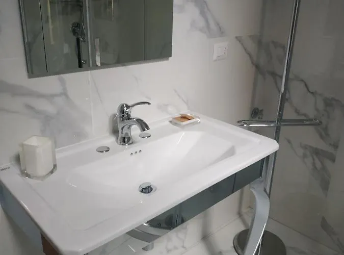 Around The Corner Colosseo