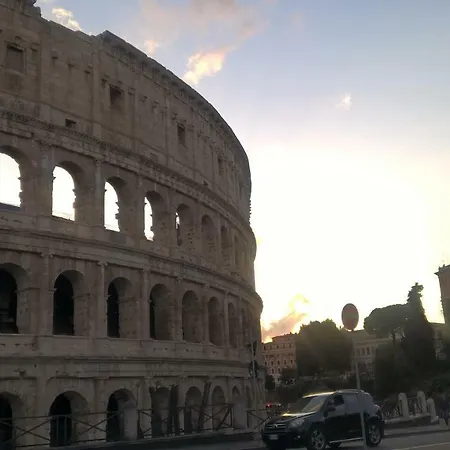 Around The Corner Colosseo Bed & Breakfast